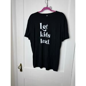 Play Spark T-shirt XL Black Short Sleeve Crewneck Let Kids Lead Graphic SLP